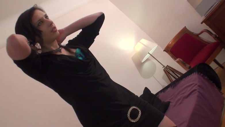 Club David Caroll: First porn video for Amel, a young beurette