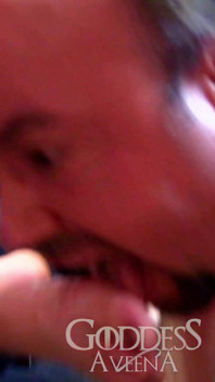 Comiendo semen de pies sudorosos y desagradables