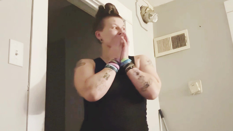 Thekookiejar: Тінка Tomboy трахає свого чорношкірого сусіда і вперше смокче великий чорний член