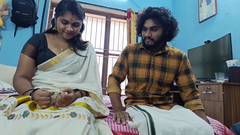 Vaigavarun45: Couple mallu, vidéo de première nuit, sexe première nuit, première...