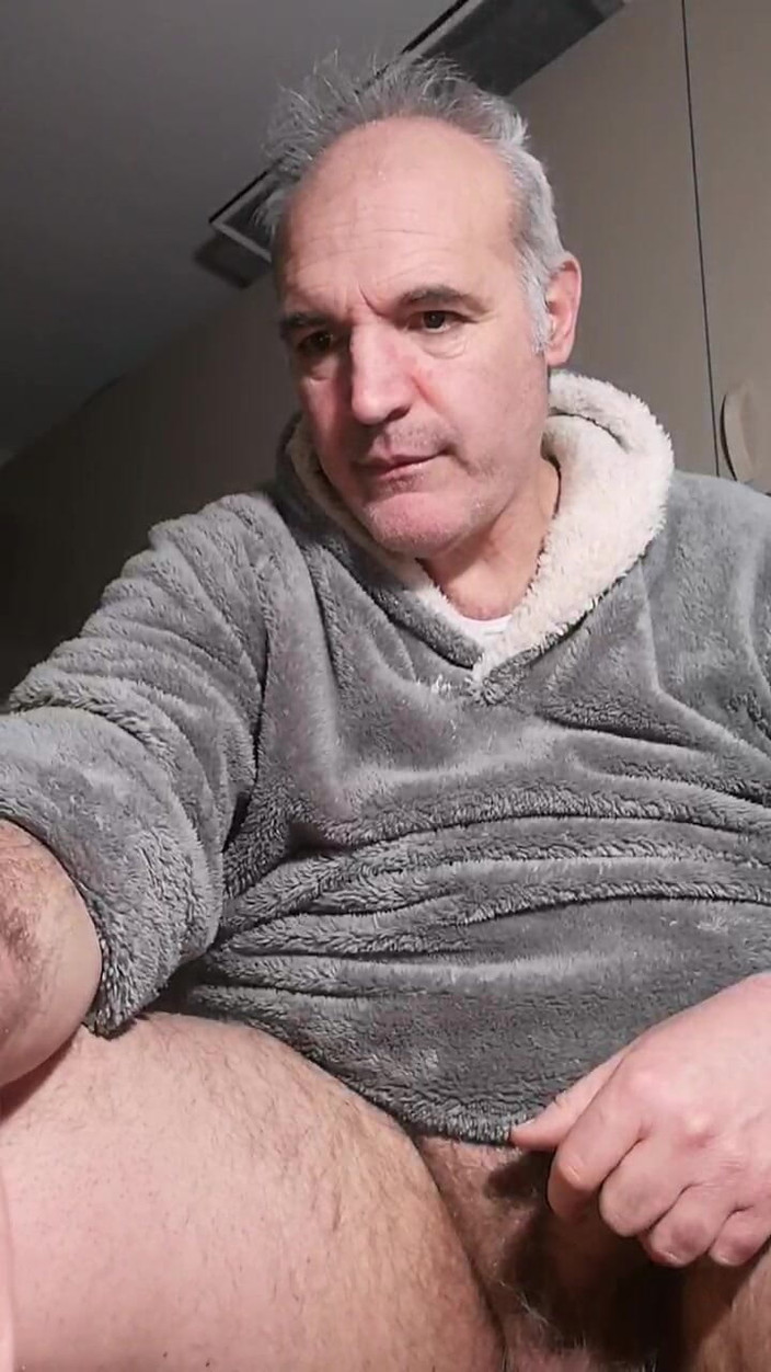 Setesesso7: 2月10日、顔に射精弾が入るオンライン夜のショー!