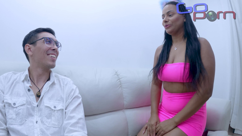 Go Porn: Brazylijska brunetka uczy nieśmiałego japońskiego, jak uprawiać seks bez wstydu:...