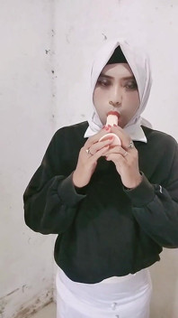 Sissy Hidžáb s cudnou klec a Streching My Asshole