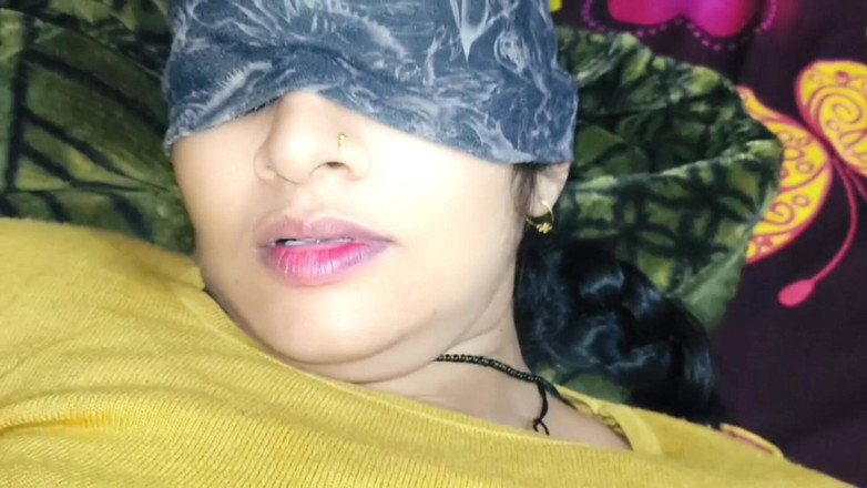 Village studio: Pengantin wanita yang baru nikah ngentot sama suaminya, close up...