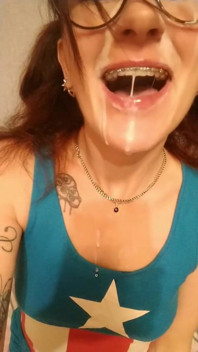 Éjaculation sur mon visage papa ;)