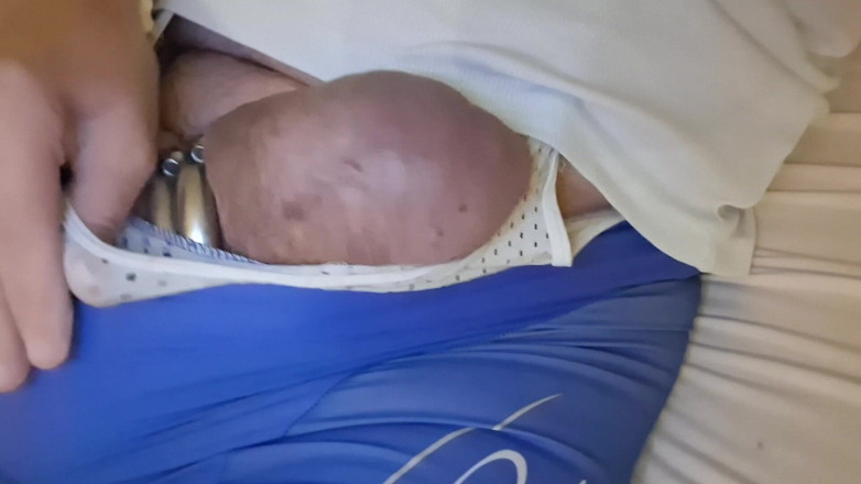 Monster_Meat_: Erotik och silikon