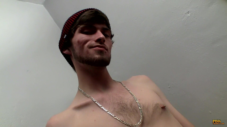 Piss Twinks: Tratto cornea e spettacolo di piscio