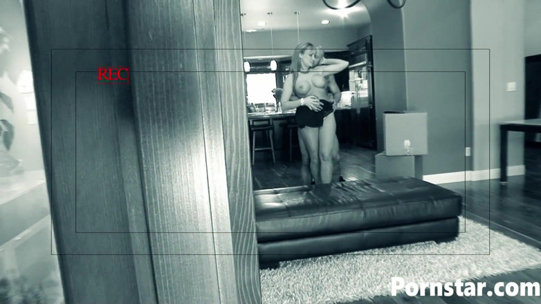 Pornstars: Hezká holka Maya Hills šuká zezadu