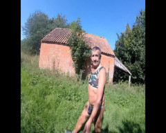 Andy: Více starých budov