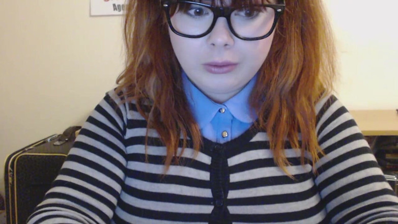 Roxanne Miller: Fantasme d’expansion mammaire - au travail