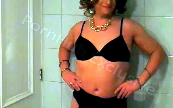 HectorChile1969: Gái già mặc đồ lót Fernanda