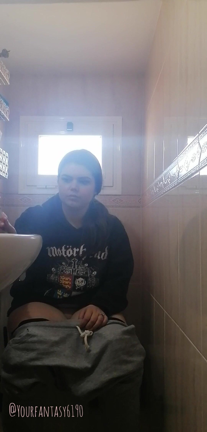 Your fantasy studio: Watcher on Toilet