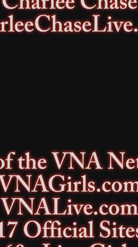 Charlee Chase si hraje s Mandy Candy Bellybotton