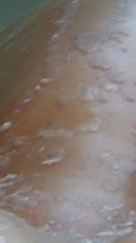 Matură sexy matură se bucură de ceara fierbinte care picură în cur