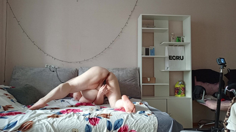 Zona901: Stiefmoeders poesje en seksspeeltjes