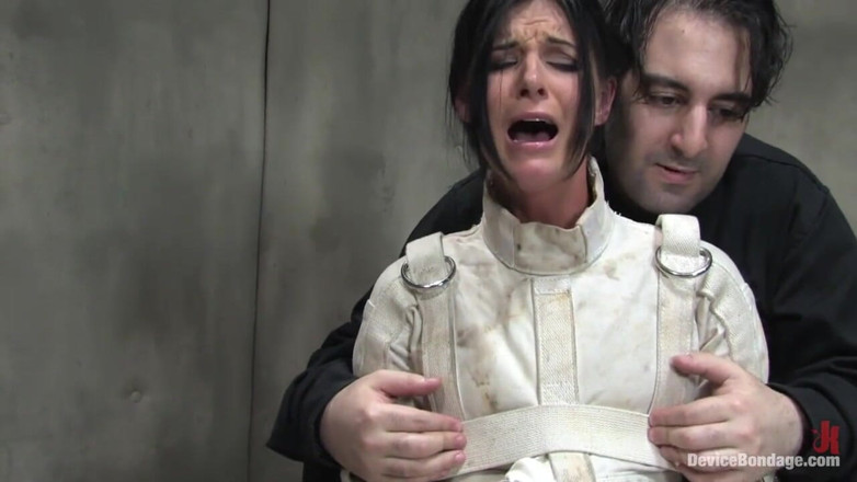 Device Bondage by Kink: Straitjacket diikat