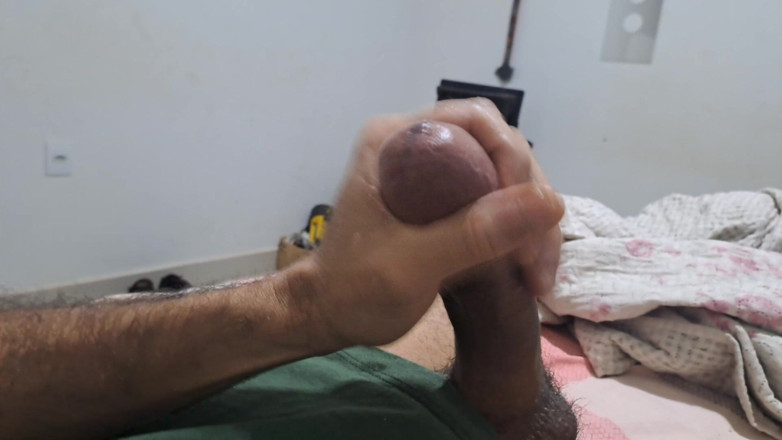 snappyblindfold3: Nu am putut suporta excitatitatea și s-a masturbat, sperma curgea de...