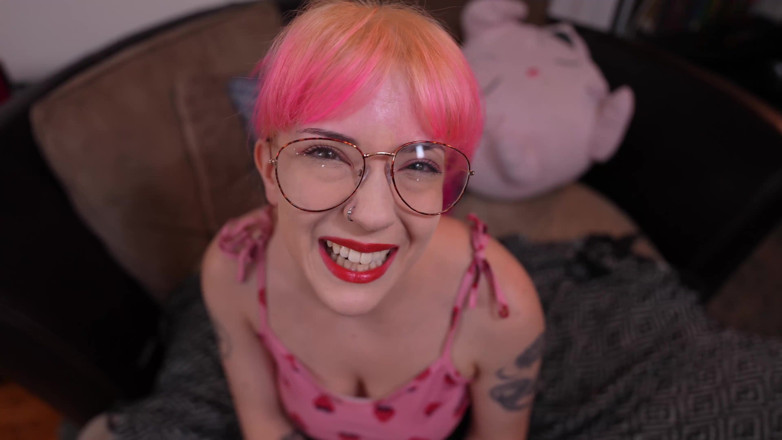 lilredvelvettt: Turning Your GF Onto Cuckolding
