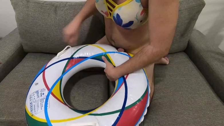 Inflatable Lovers: Weißes schwimmen