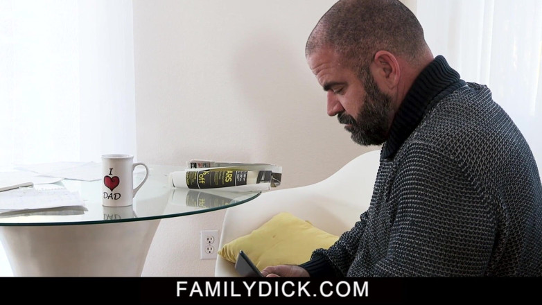 Say Uncle: Muscled bear Stepdaddy having a morning quickie with stepson