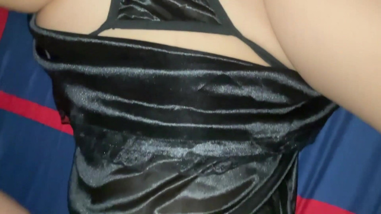 Hashini Hirunika: 慢操逼