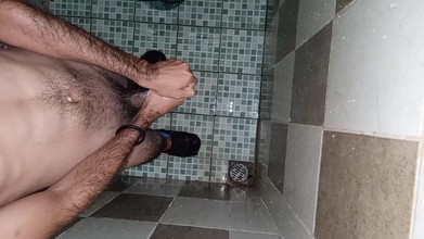 Cute boy jerks off: Nicaraguanischer junge wichst wie er klatscht