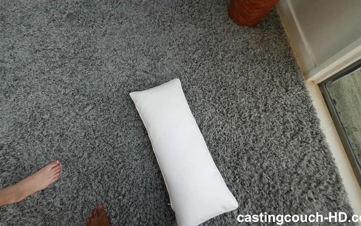 Casting couch HD: Класична сексуальна блондинка на кастингу хтива для сперми