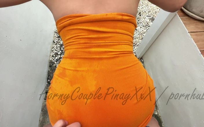AshleyLevi: Pinay sexy tiener wordt buitenshuis geneukt