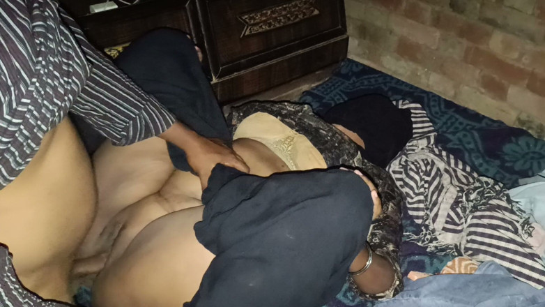 Bhabhi UP: Muskan Bhabhi Bhartiya Lugai