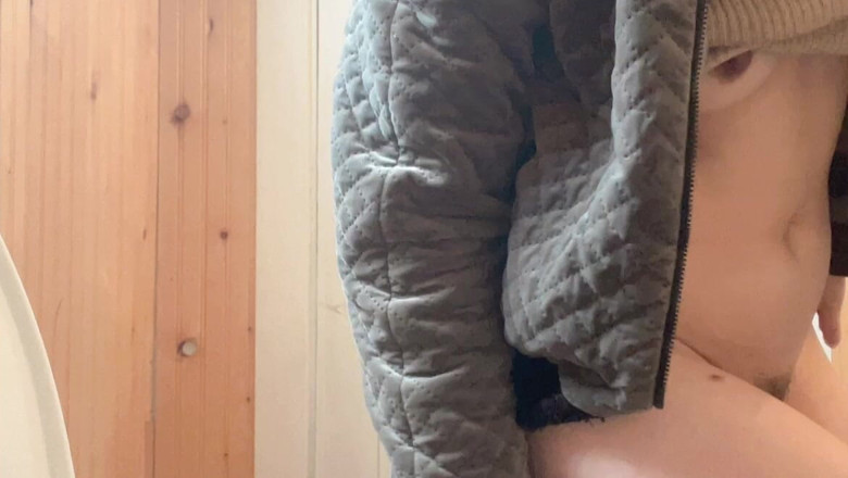 sweethanajapanese: Mijo buceta peluda mijando bem menina asiática suja