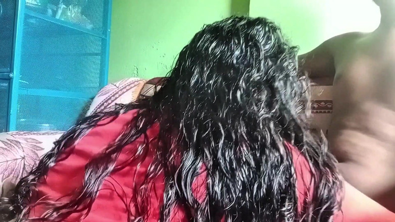 Deshi women: Hintli güzel üniversiteli kızın viral videosu