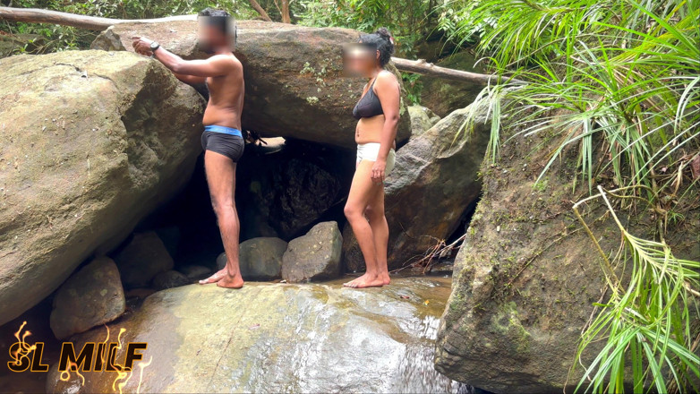 SL Milf: Risky Outdoor Sex _desi Big Natural Tits MILF and Boyfriend Quick...