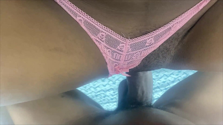 AndreaBellotiStar: Perverse stiefvader vindt zijn stiefdochter te sexy om haar poesje...