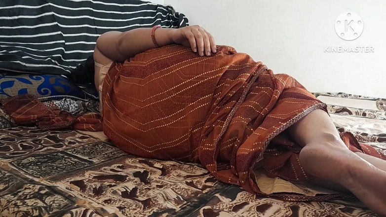 Salmaan001: Vecina Bhabhi a venit acasă pe Diwali și a fost futută și...