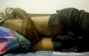 Mevidsx: 寝室の枕遊びと服