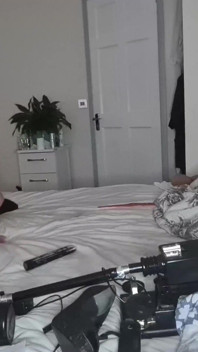 Una cagna amatoriale arrapata ama stravagante e hardcore con un cazzo in più