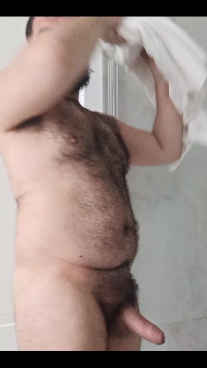 Ulysses the bear: Secándose