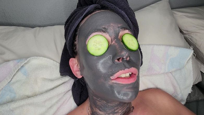 domslutfucker: La paffuta titoli troia si coccola, piacevole allo stesso tempo