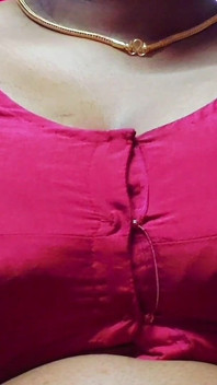 Jóvenes parejas indias tienen sexo en casa