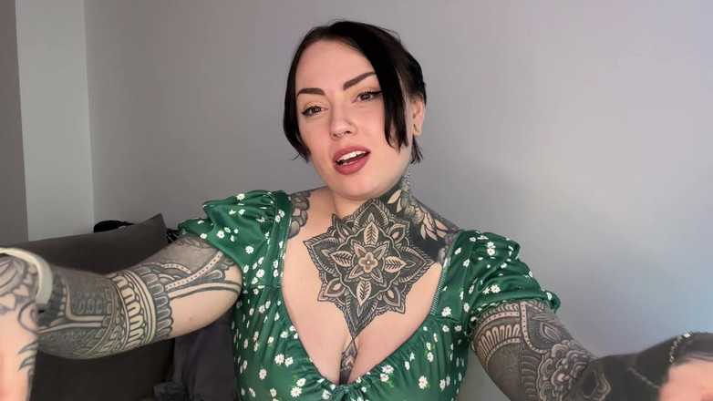 Miss Valentina: Entraînement d’accro à Wedgie