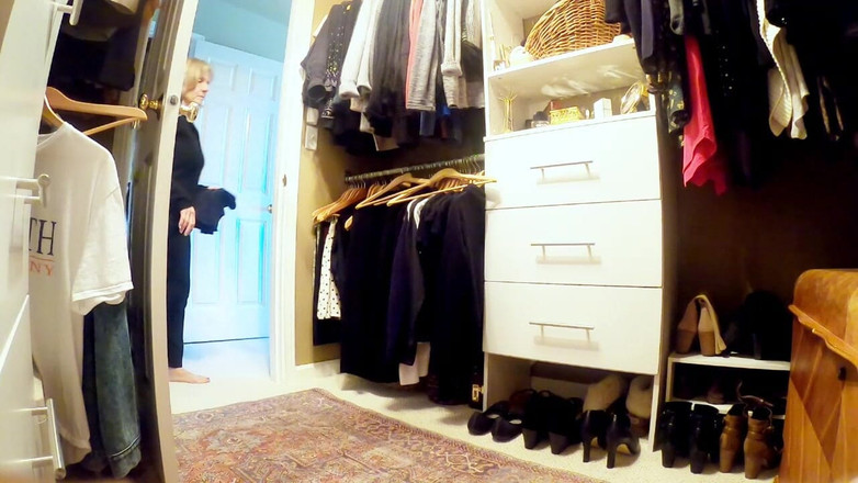 MarieRocks: クローゼットの中で(セルフショット)