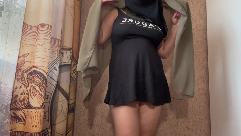 Lux Eva: Turca Halima da instrucciones de masturbarse