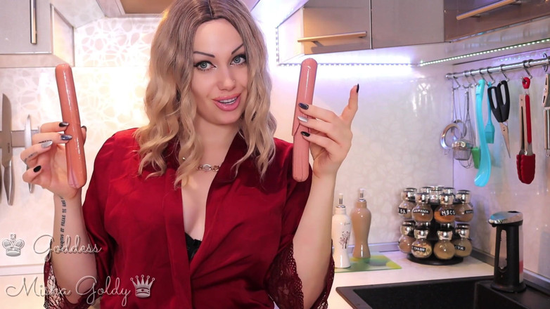 Goddess Misha Goldy: 夫と継子を喰らう浮気妻!貪りフェチ!