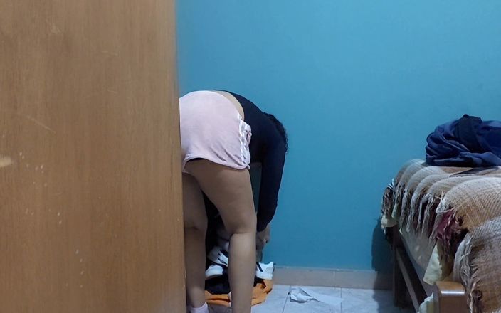 Josyandhot: 私のおいしい義理の妹が私に部屋を片付けてくれて、私は彼女に感謝しています