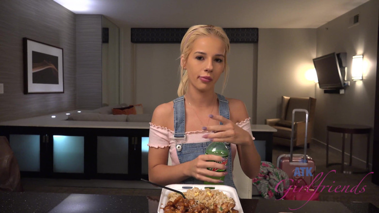 ATK Fans (Girlfriends): Vacaciones virtuales en Hawaii con Bella Rose parte 1