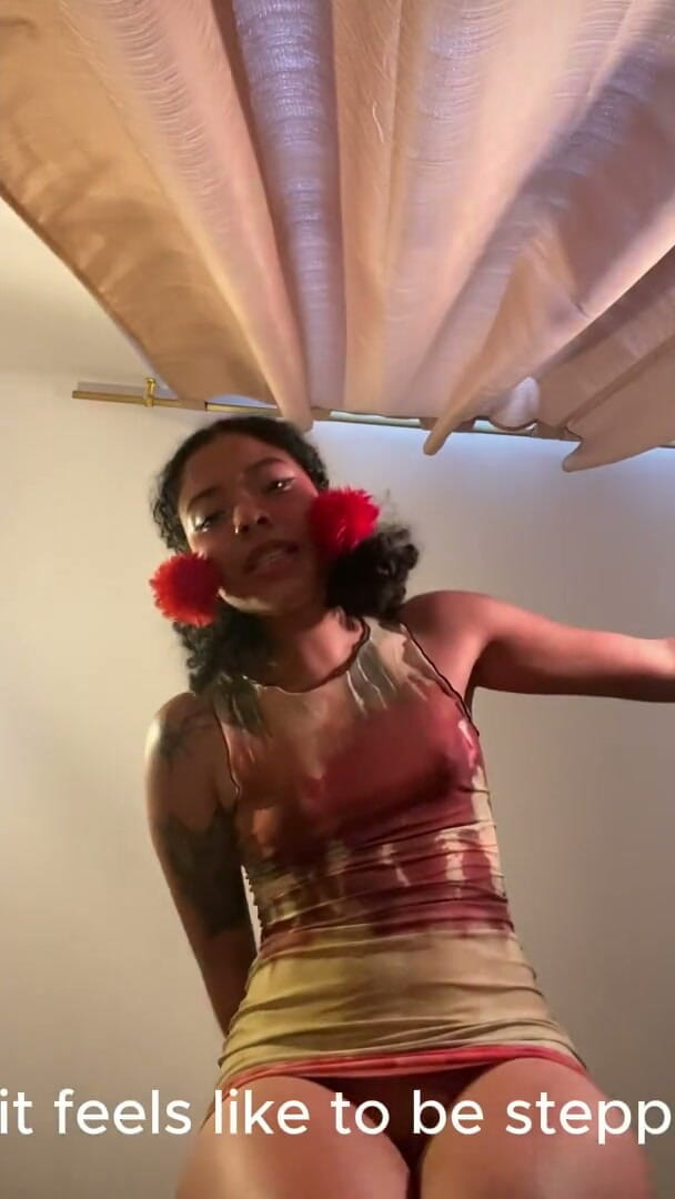 EvaGarcia: Giant Goddess Humiliates His Slave