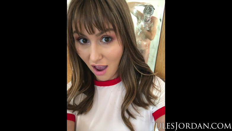 Jules Jordan: Paige Owens atrapa a su padrastro en la ducha y...