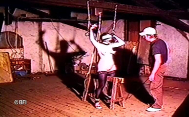 Slave Seks: Garagem punindo