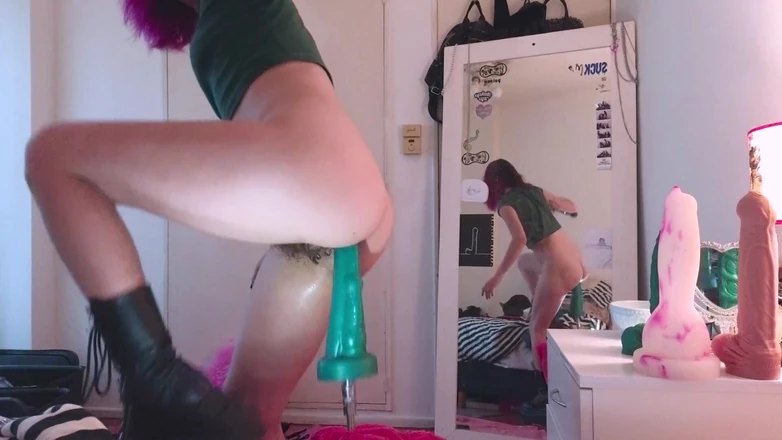 Pipaypipo: Сессия с машиной для траха стоя