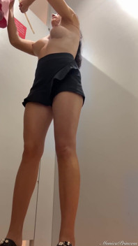 Tops Try on in a Locker Room, Big Boobs Flashing 